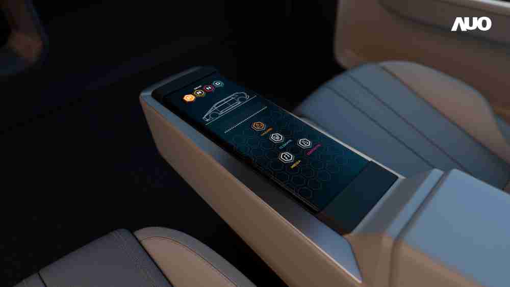 OBPay以人性化设计打造多变形态中控显示(Morphing Center Control)，，，，不使用时仅平面显示信息，，，，进行操作时，，，，显示器则会动态隆起，，转变成3D实体按钮，，并有触觉回馈，，，，展示人机互动新体验